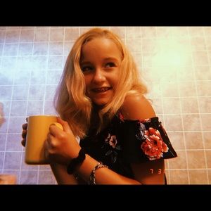 Meet your Posher, Avery